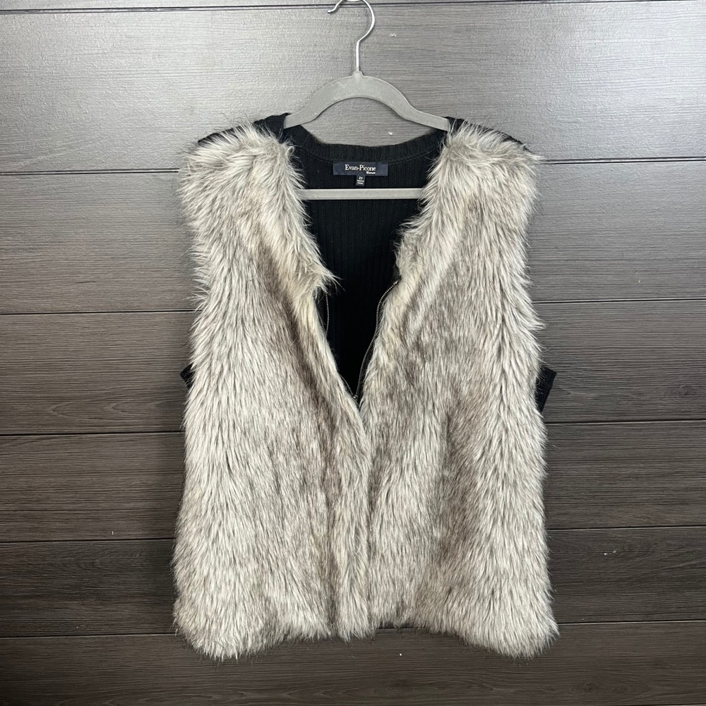 Evan Picone Women Faux Fur Vest Knit Back Zip Front 2X Black Gray Chic‎